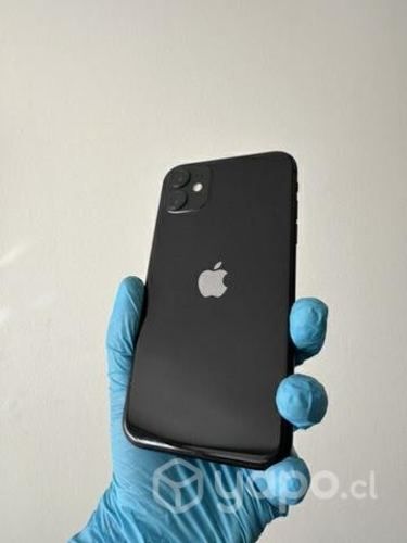 IPhone 11 negro usado sin caja