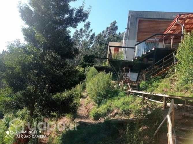 Excelente casa con preciosa vista en barrio exclusivo IDAHUE