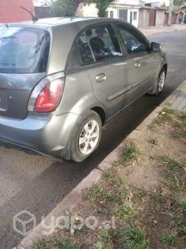 Kia rio 5 jb 2010