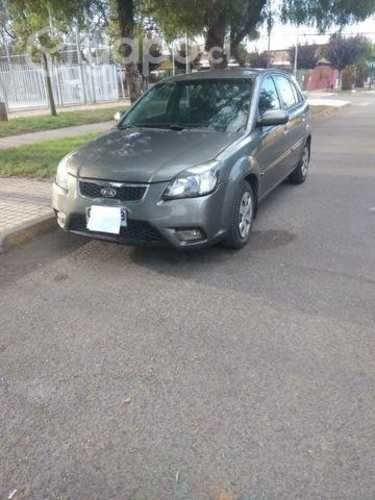 Kia rio 5 jb 2010