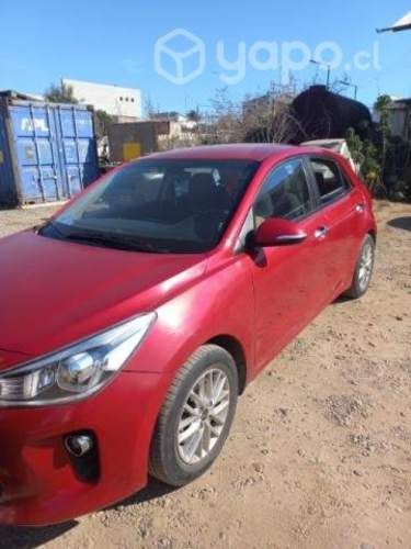 Vendo mi vehículo Kia en buen estado