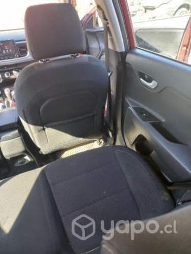 Vendo mi vehículo Kia en buen estado