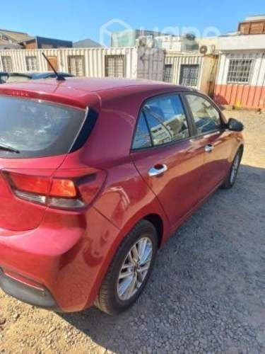 Vendo mi vehículo Kia en buen estado