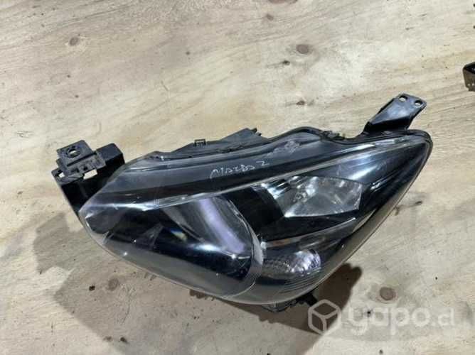 Óptico Mazda 2