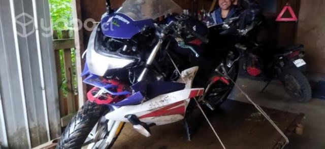 Honda CBR250 andando