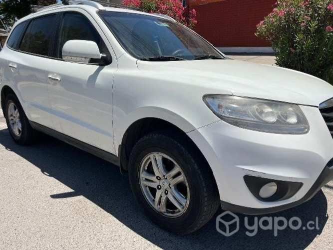 Hyundai Santa Fe en excelente condiciónes