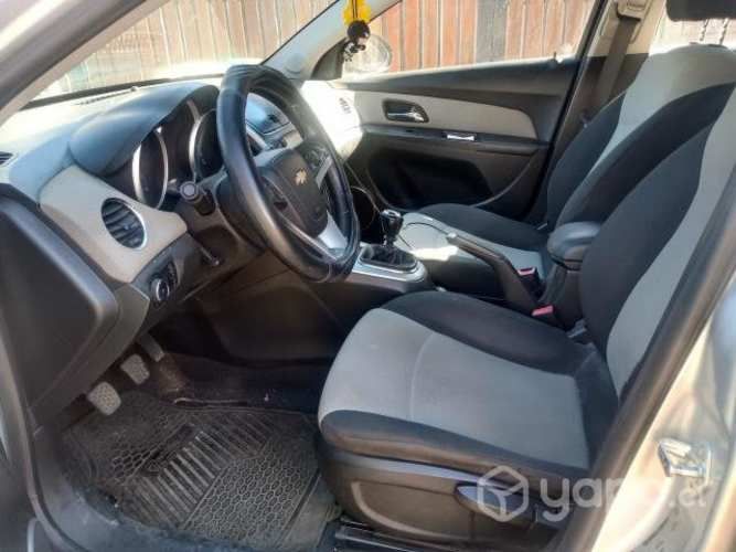 Vendo Chevrolet Cruze LS Hatchback