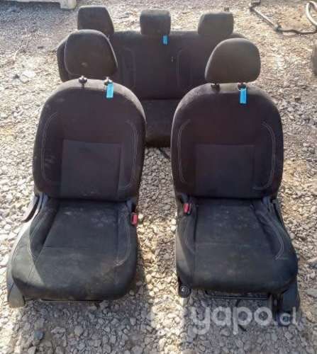 Juego Asientos (NNH011) Nissan NP300 2.3 Diesel