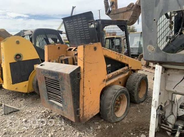 Minicargador Mustang, disponemos motor diésel