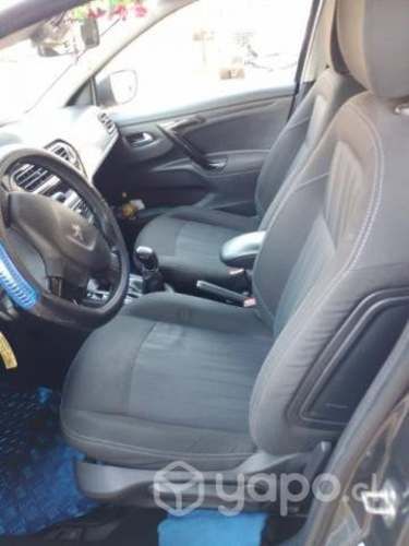 PEUGEOT 301,año 2014