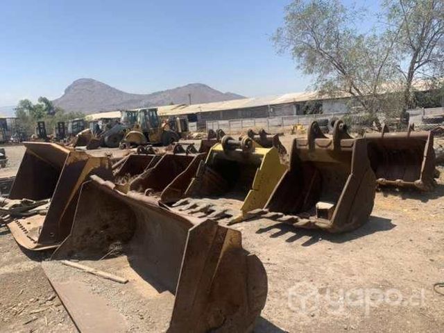 Pala cargador frontal Jhon Deere 744