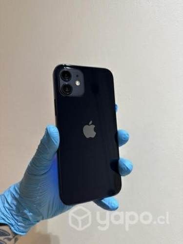 IPhone 12 negro usado en buen estado sin caja