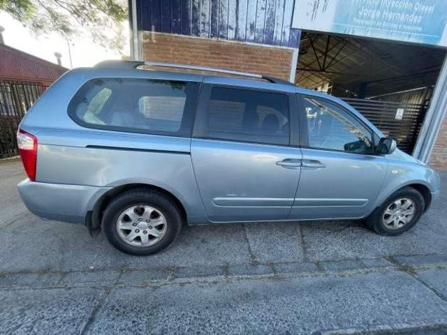 Kia Gran Carnival año 2010
