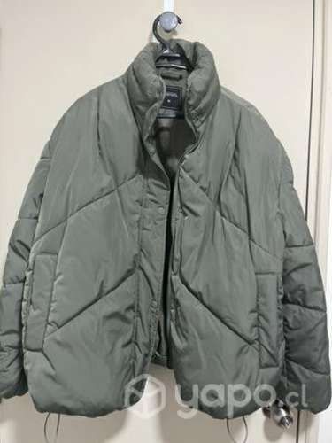 Parca color verde moho.