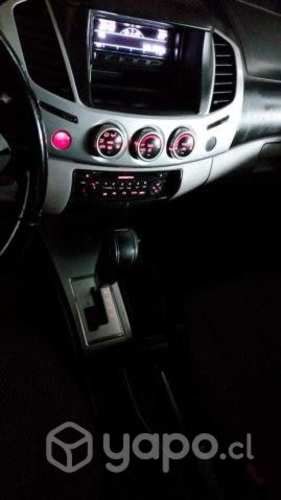 Mitsubishi l200 dakar 2015