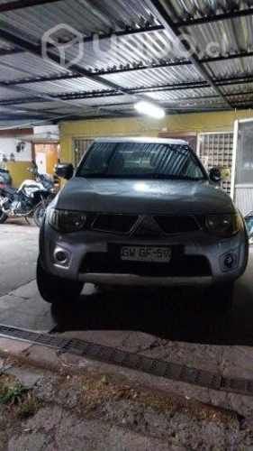 Mitsubishi l200 dakar 2015