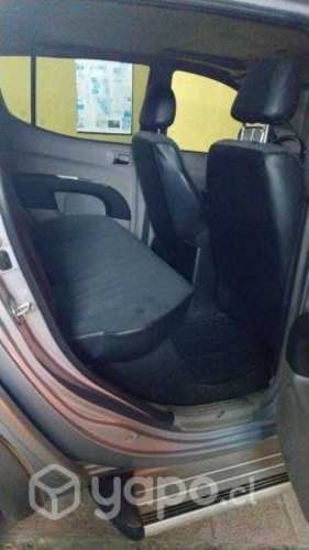 Mitsubishi l200 dakar 2015