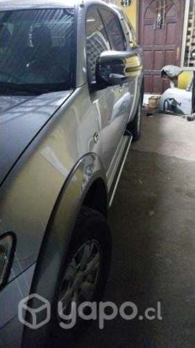 Mitsubishi l200 dakar 2015