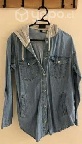 Chaqueta jeans con gorro