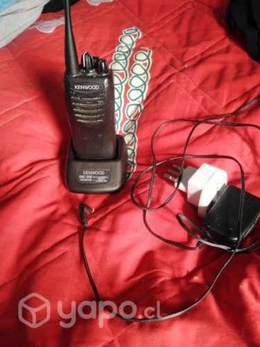 Radio portatil kenwood funcionando