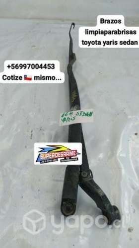 Brazos limpiaparabrisas Toyota Yaris Sedán