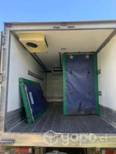 Mitsubishi fuso canter 815