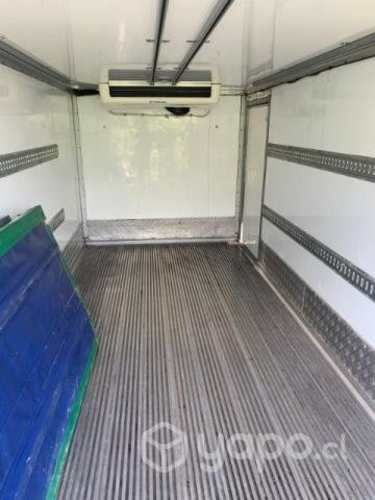 Mitsubishi fuso canter 815