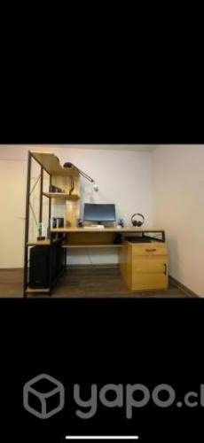 Escritorio de diseño, madera y fierro