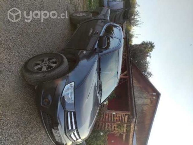 Mitsubishi l200 2015