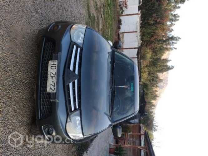 Mitsubishi l200 2015