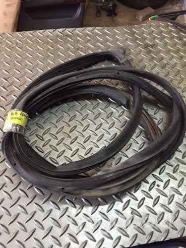 Goma contorno puerta delantera derecha Ranger 2015