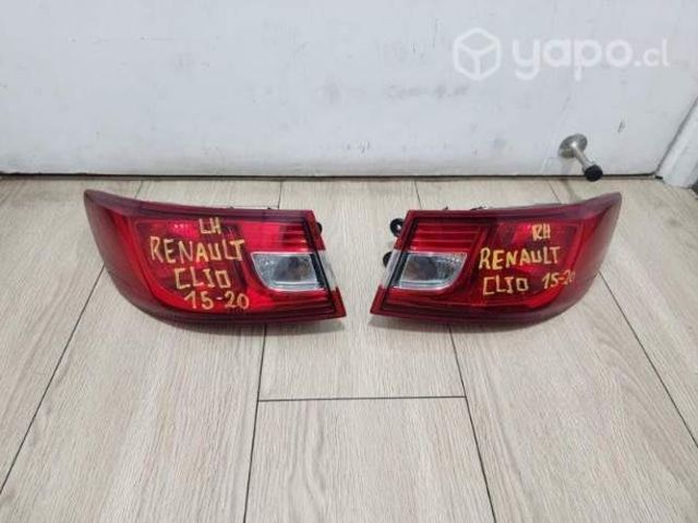 Par de focos traseros Renault clio