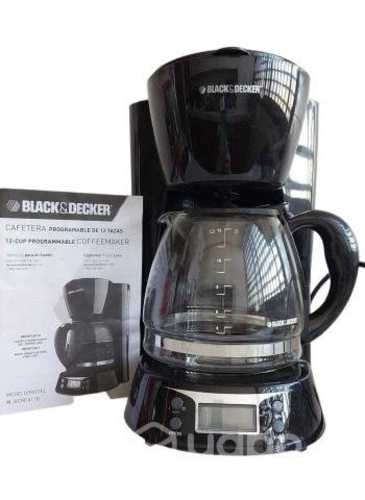 Cafetera programable de 12Tazas B&D //Poco uso