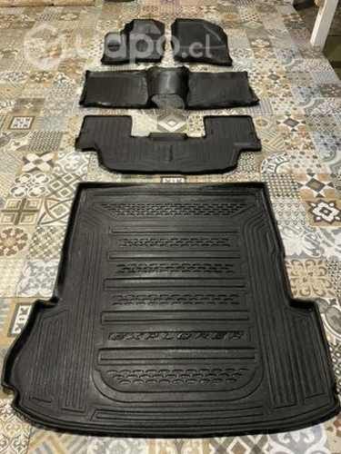 Pisos interiores HDPE Ford Explorer 2014