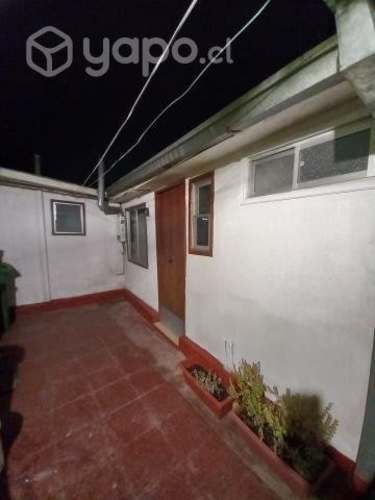 Arriendo dpo interior en la Florida a dama sola