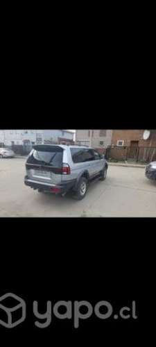 Mitsubishi Montero sport 2.5
