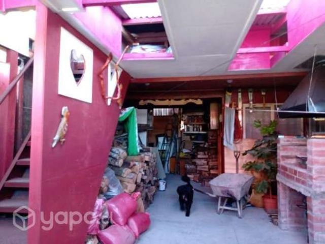 CASA ESQUINA con tres departamentos