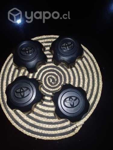 Tapa para centro llanta toyota hilux 2021 original