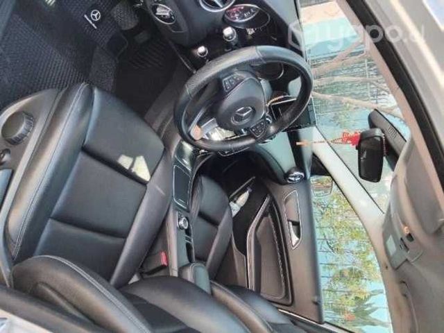 MERCEDES BENZ, año 2020