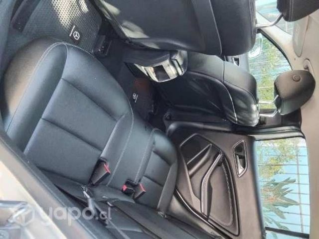 MERCEDES BENZ, año 2020