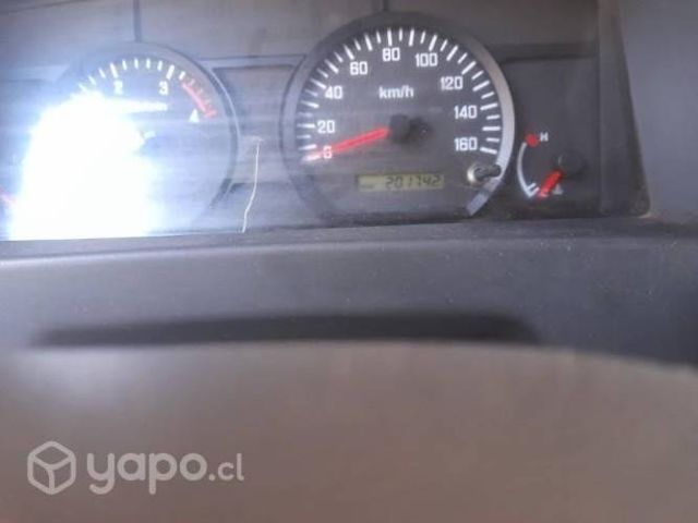 Camión NPR 815 furgonado , impecable