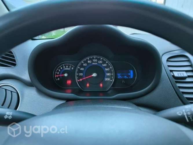 HYUNDAI I-10, año 2013