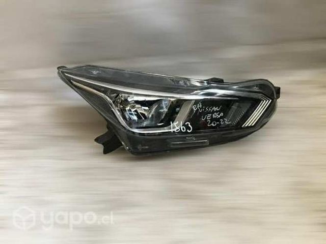 Foco óptico RH Nissan versa