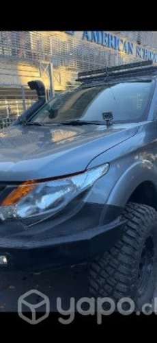 Se vende Mitsubishi l200 work. 2019 4x2