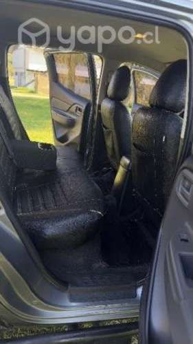 Se vende Mitsubishi l200 work. 2019 4x2