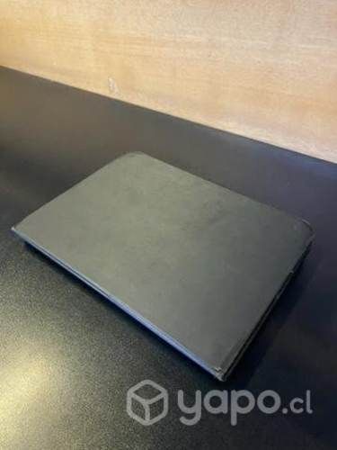 Ipad 6 32 GB con funda y teclado