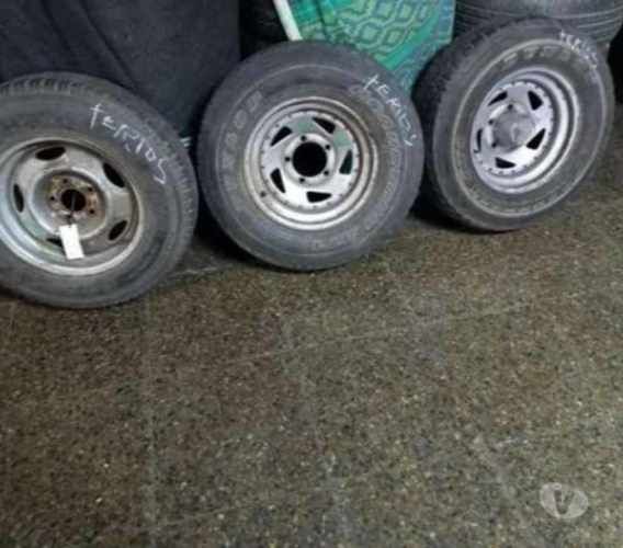 4 lantas para daihatsu Terios con neumáticos