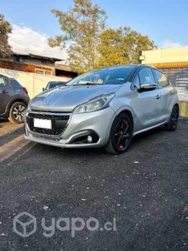 Peugeot 208 , año 2016