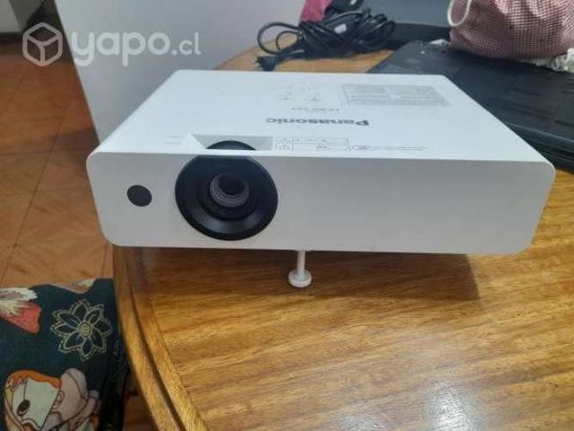 Proyector PANASONIC LB-305