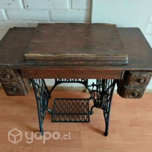 Máquina de coser antigua